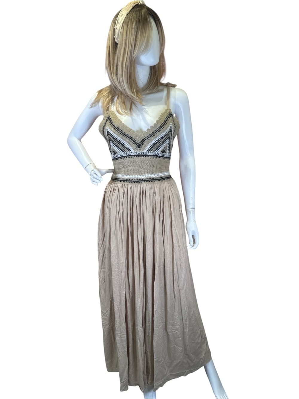 Crochet-Bodice Maxi Dress in Beige - Picture 3 of 10